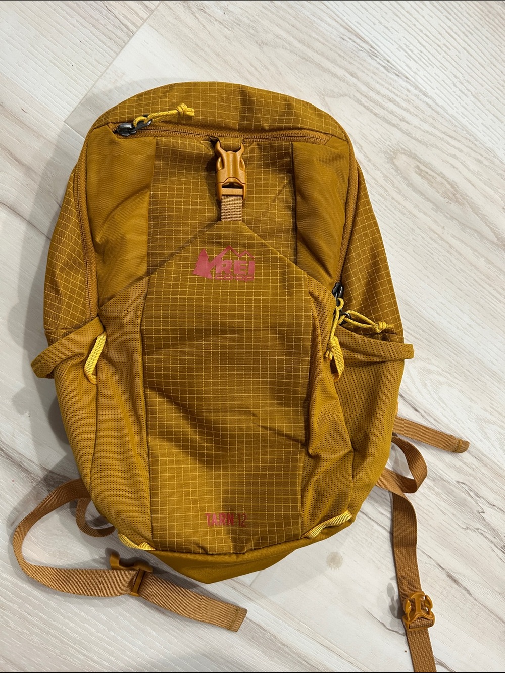REI Mustard Yellow Men's Daypack with Front Buckle